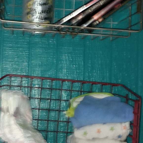 Red Metal Basket Wall Mount - Picture 14 of 16